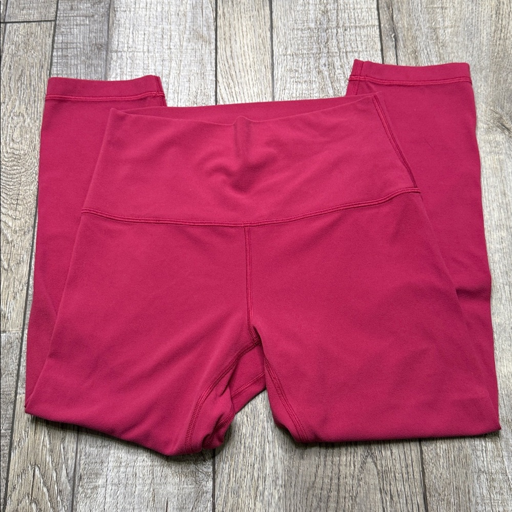 Lululemon Athletica Raspberry Crop Leggings size 6